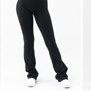 Alphalete Black Leggings - TALL - SIZE XS (flared leggings, high rise)